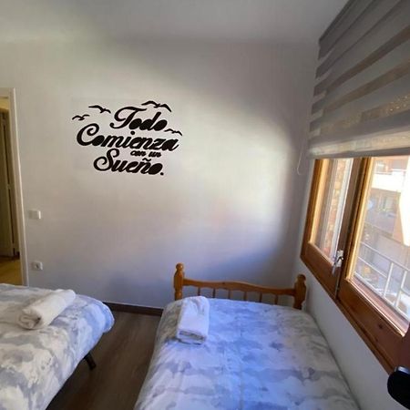 Sant Jordi 2 Apartment Tremp Bagian luar foto