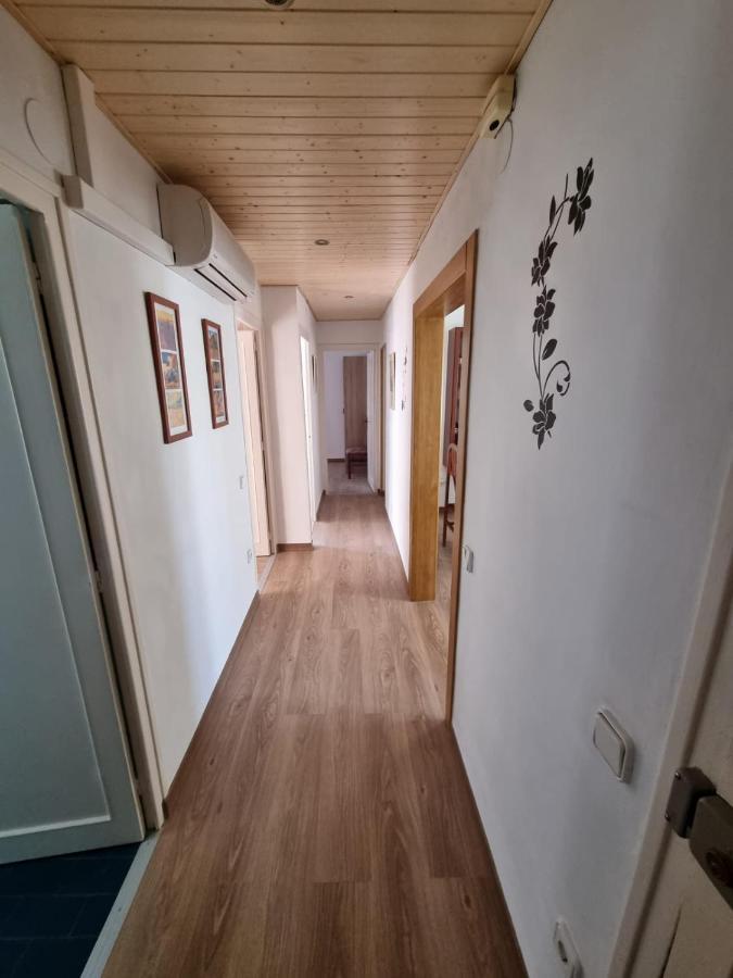 Sant Jordi 2 Apartment Tremp Bagian luar foto