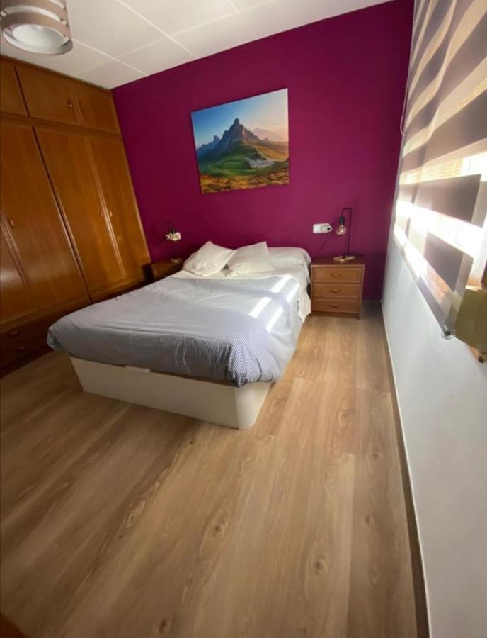 Sant Jordi 2 Apartment Tremp Bagian luar foto