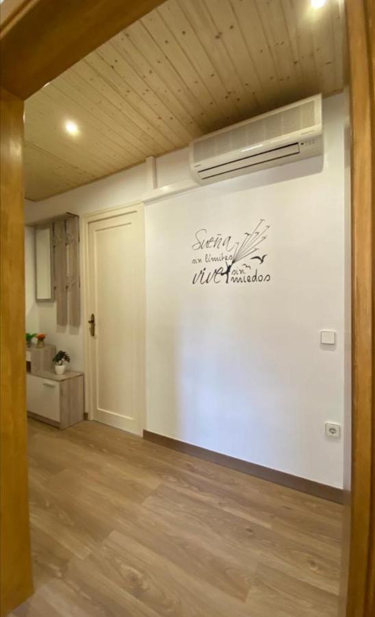 Sant Jordi 2 Apartment Tremp Bagian luar foto