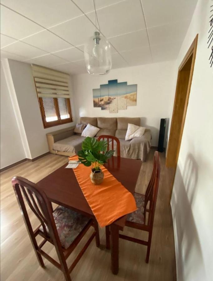 Sant Jordi 2 Apartment Tremp Bagian luar foto